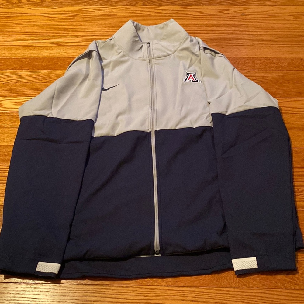 Mens XL zip up University of Arizona. Never warn